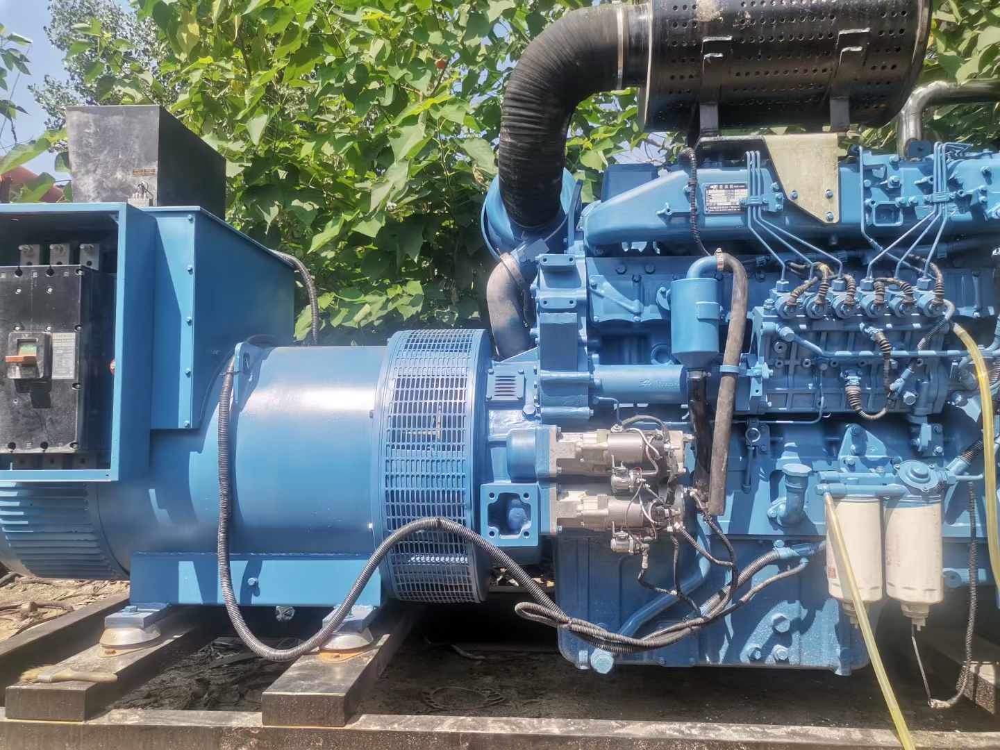 南明详细说明降低 800kW 柴油发电机输出电流波动的方法